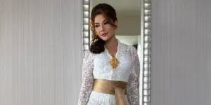 Pesona Tamara Bleszynski di Acara Tunangan Sang Anak, Akrab dengan Istri Mantan Suami