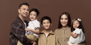 Photoshoot Keluarga Raffi Ahmad Terbaru, Full Team Bareng Anak dengan Tampilan Elegan