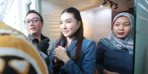 Pihak Sarwendah Tanggapi Santai Unggahan Instagram Story Betrand Peto