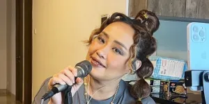 Pinkan Mambo Sempat Drop Saat Live Streaming TikTok di Pinggir Jalan 