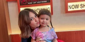 7 Potret Aleia Anak Tiwi T2 yang Mirip Banget dengan sang Ibu, bak Versi Sachet