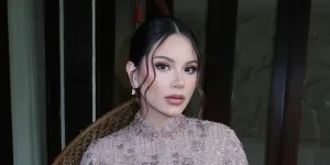 Potret Alyssa Daguise di Pengajian dan Siraman El Rumi, HPL Makin Dekat