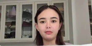 Potret Amanda Manopo Bikin Ketawa, Usai Review Tas Mini Kini Pamer Camilan Jumbo