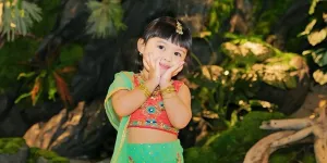 Potret Ameena Nyanyi 'Mencintaimu' di Konser Gemmi Kris Dayanti, Imut Banget