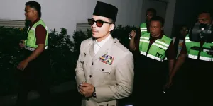 Potret Atta Halilintar Bagikan Makan Jumat Berkah untuk Para Pendemo, Beri Dukungan Hangat