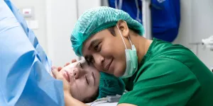 Potret Billy Syahputra Haru Dampingi Istri Melahirkan, Jantung Berdebar hingga Tubuh Lemas