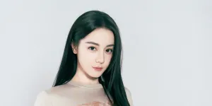 Potret Cantik Dilraba Dilmurat Jadi Brand Ambassador Fakeme Eyewear