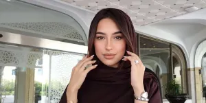 Potret Cantik Jennifer Coppen Jalan-Jalan di Jeddah, Spek Yalil Yalili