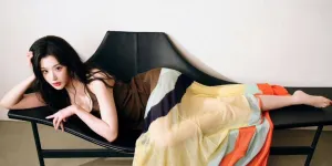 Potret Cantik Kong Xueer di Pemotretan Terbaru VOGUE China Edisi Mei