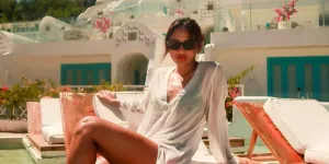 Potret Cantik Marion Jola Liburan di Labuan Bajo, Tampil Makin Eksotis