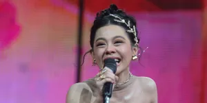 Potret Cantik Melly Lee di Konser Mega Bintang: Meet The Champions