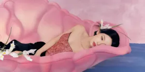 10 Potret Zhang Miaoyi di Unggahan Terbaru, Cantiknya Unreal Banget