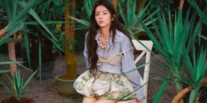 Potret Cantik Zhou Ye Jadi Cover Majalah NYLON China, Gaya Chic Bikin Makin Menarik 