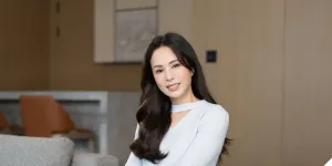 7 Potret Carman Lee Pemeran Bibi Lung yang Lagi  Asyik Jajan Street Food, Gak Tua-Tua