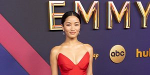 Potret dan Profil Anna Sawai, Aktris Asia Pertama yang Berhasil Memenangkan Emmy Award!