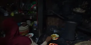 Potret Dapur dalam Rumah Melly Lee di Cianjur, Sederhana Berdinding Rotan