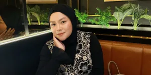 9 Potret Dapur Mantan Istri Daus Mini Bareng Keluarga Baru, Suami Buatkan Menu Sahur