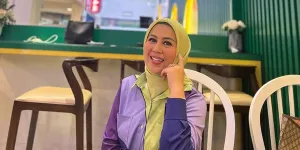 7 Potret Dapur Rumah Denny Cagur dan Shanty, Punya Meja Marmer Besar - Pilih Nguleg di Lantai