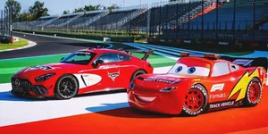 Potret Debut Lightning McQueen di Sirkuit F1, Monza Mendadak Berasa Radiator Springs!