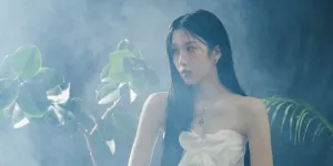 Potret di Balik Layar Pemotretan Moon Ga Young Untuk Harpers Bazaar Korea Edisi April 