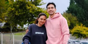 Potret Donna Agnesia Asyik Bikin Pastry dan Macaroni Schotel Sebelum Kembali ke Indonesia 