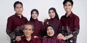 Potret Eby DA Bareng Keluarga, Ungkap Asal Nama 'Rizta' dari Orang Tua
