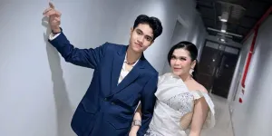 Potret Eby dan Zahra DA7 di Mega Konser 'Kecanduan Kamu', Sempat Pegangan Tangan Sambil Joget 