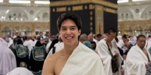 Potret El Rumi Pertama Kali Umrah, Dapat Kamar Hotel View Madinah - Deg-degan Tapi Senang