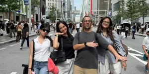 Potret Ersa Mayori Liburan ke Jepang bersama Keluarga, Asyik Nikmati Es Krim Ubi