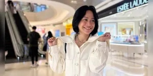 Potret Farida Nurhan Naik Gunung Sumbing, Bikin Tempe Kemul Krispi Sekalian Bantu Penjual