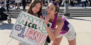 Potret Gisella Anastasia Selesaikan Debut Maraton di Chicago