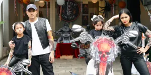 Potret Halloween di Rumah Caca Tengker, Bertema Moge - Padahal Nggak Ada yang Bisa Naik Motor