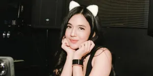 Potret Happy DJ Una Disawer Pakai Sayuran Segar Saat Manggung