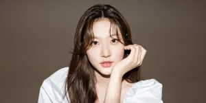 Potret Imut Kim Sae Ron Saat Jadi MC 'Music Core', Auranya Menyenangkan