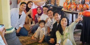 Potret Irfan Hakim Adakan Acara Halal Bihalal di Rumahnya Bareng Sederet Seleb, Pererat Silaturahmi