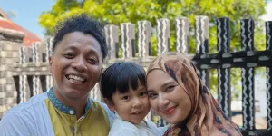 Potret Kegiatan Indah Permatasari Selama Mudik di Kampung Halaman Arie Kriting, Pertama Kali Bikin Coto Makassar