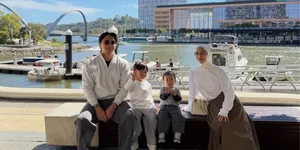 Potret Kehangatan Keluarga Nikita Willy dan Indra Priawan Saat Liburan di Australia Barat