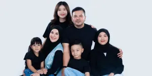 Potret Kompak Keluarga Irish Bella Sambut Anak Ketiga