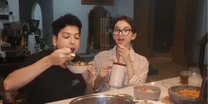 Potret Menu Sahur Pertama Para Seleb, Ada Sop Sayur Hingga Jus Kurma