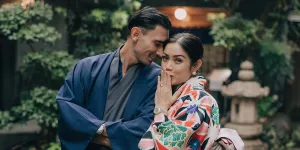 Potret Mesra Jessica Iskandar dan Vincent Verhaag di Jepang, Saling Tatap Penuh Cinta