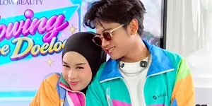 Potret Mila dan Valen DA7 Kerja Bareng Tampil Kompak, Tatapannya Bikin Salfok