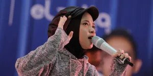 Potret Penampilan Sabyan di Grand Opening Elzatta & Dauky Depok