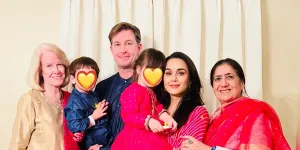 Potret Perayaan Diwali Seleb Bollywood, Kareena Santai - SRK Lakukan Ini