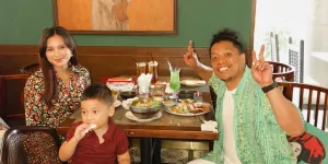 Potret Perayaan Ultah Indah Permatasari yang ke-29: Makan Bareng Suami dan Anak