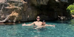 Potret Quality Time Ala Rezky Adhitya Bareng Anak, Tak Ada Hari Tanpa Berenang