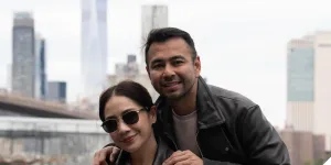 7 Potret Raffi Ahmad dan Nagita Slavina Rayakan Anniversary Pernikahan ke-11, Touring di New York - Beri Doa dan Terima Kasih