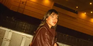 Potret Raisa Menangis Saat Rekaman Lagu Kuharap Duka Ini Selamanya, Dapat Peluk dari Netizen