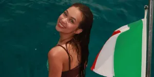 Potret Rebecca Klopper Nikmati Spanyol di Musim Panas