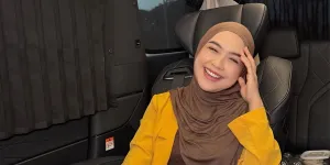 Potret Ria Ricis Datang Langsung ke Aceh Tamiang, Perlihatkan Kondisi Sekitar dan Para Korban 