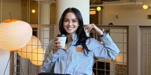 Potret Ririn Ekawati Terbang ke San Fransisco Jenguk Putrinya, Ajak Si Kecil Yaya